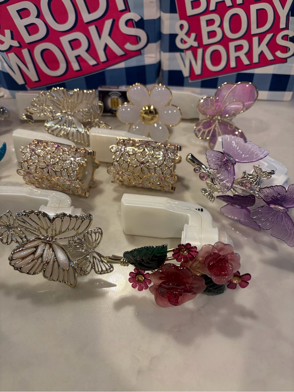 Bath & Body Works Spring and Summer Bundle 13 Wallflowers & 10 Scent bulbs - Picture 6 of 6
